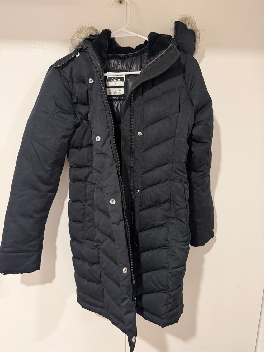 Abercrombie & Fitch Black Quilted Long Puffer Coat with Faux Fur Trim